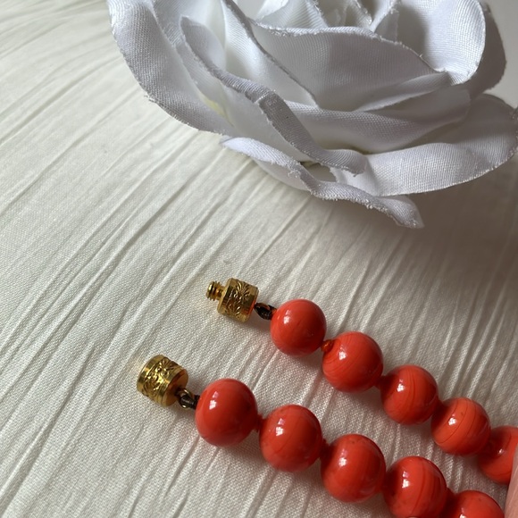 Vintage statement jewelry orange coral tone bead necklace screw clasp - Picture 6 of 10